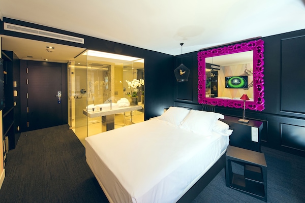 Premium Double Room | Minibar, in-room safe, iron/ironing board, free WiFi