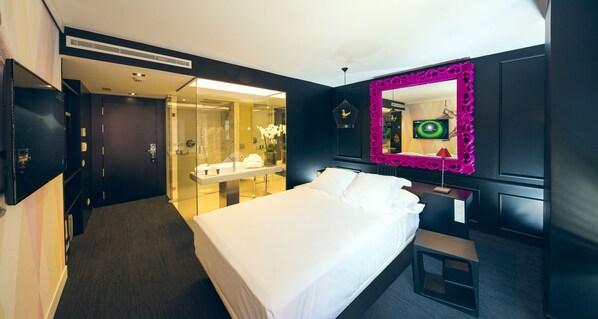 Chambre Double Premium | Minibar, coffres-forts dans les chambres, fer et planche à repasser