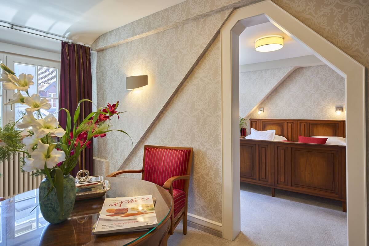 Romantic Suite, 1 King Bed | In-room safe, iron/ironing board, free WiFi, bed sheets