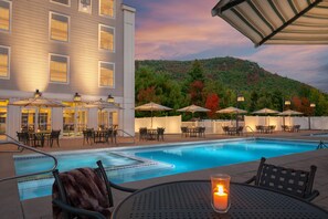 Indoor pool, outdoor pool