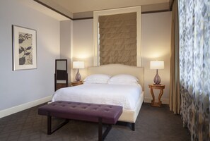 Premium bedding, down duvets, pillow-top beds, in-room safe - The Ashton Hotel (Fort Worth)
