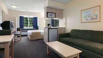 Studio Suite, 1 Queen Bed, Non Smoking