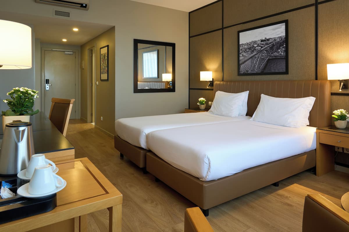 Standard Twin Room | 1 bedroom, hypo-allergenic bedding, minibar, in-room safe