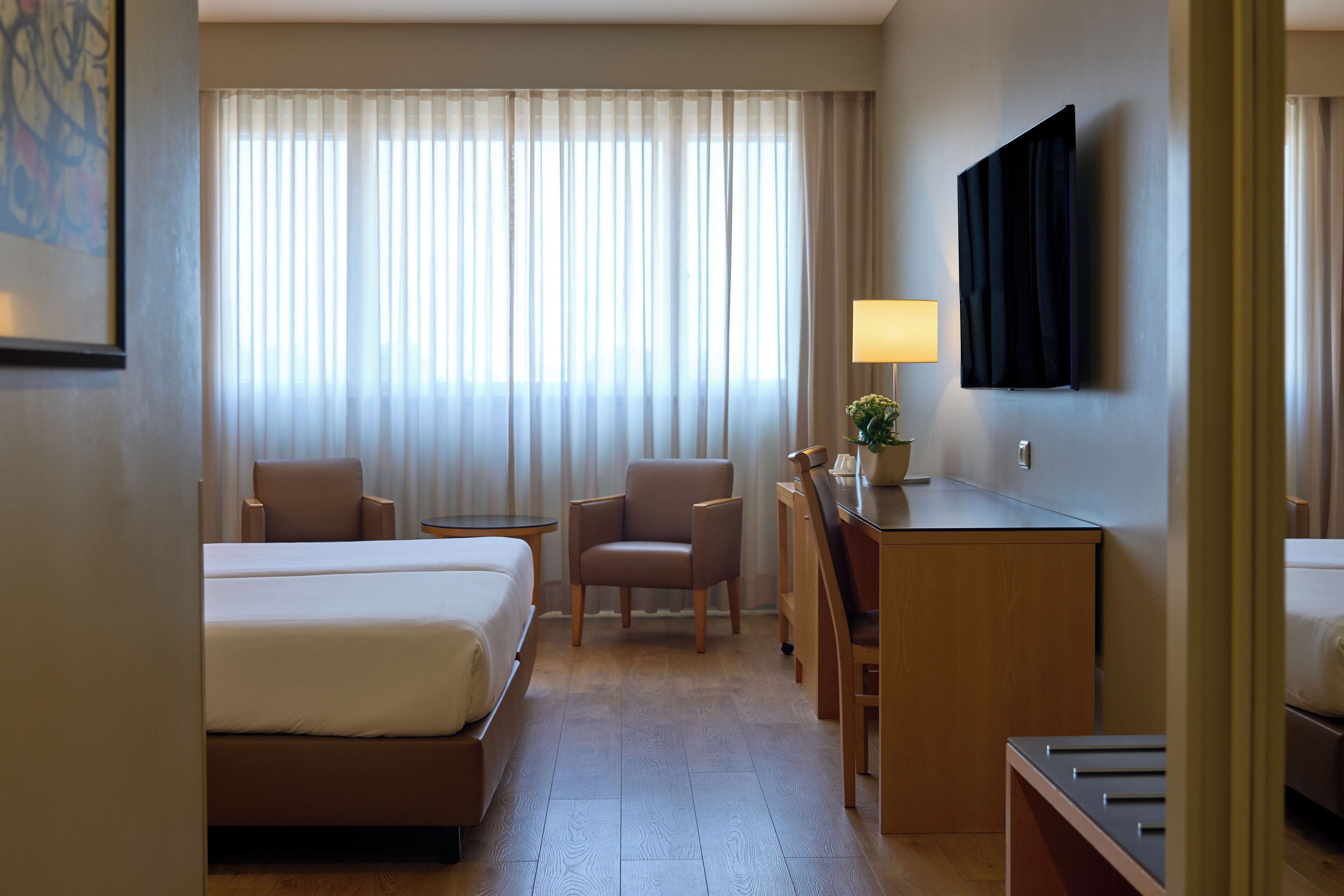 standard twin room | 1 bedroom, hypo-allergenic bedding, minibar, in-room safe
