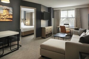 32-英寸智能电视（配备有线频道）、电视、Netflix