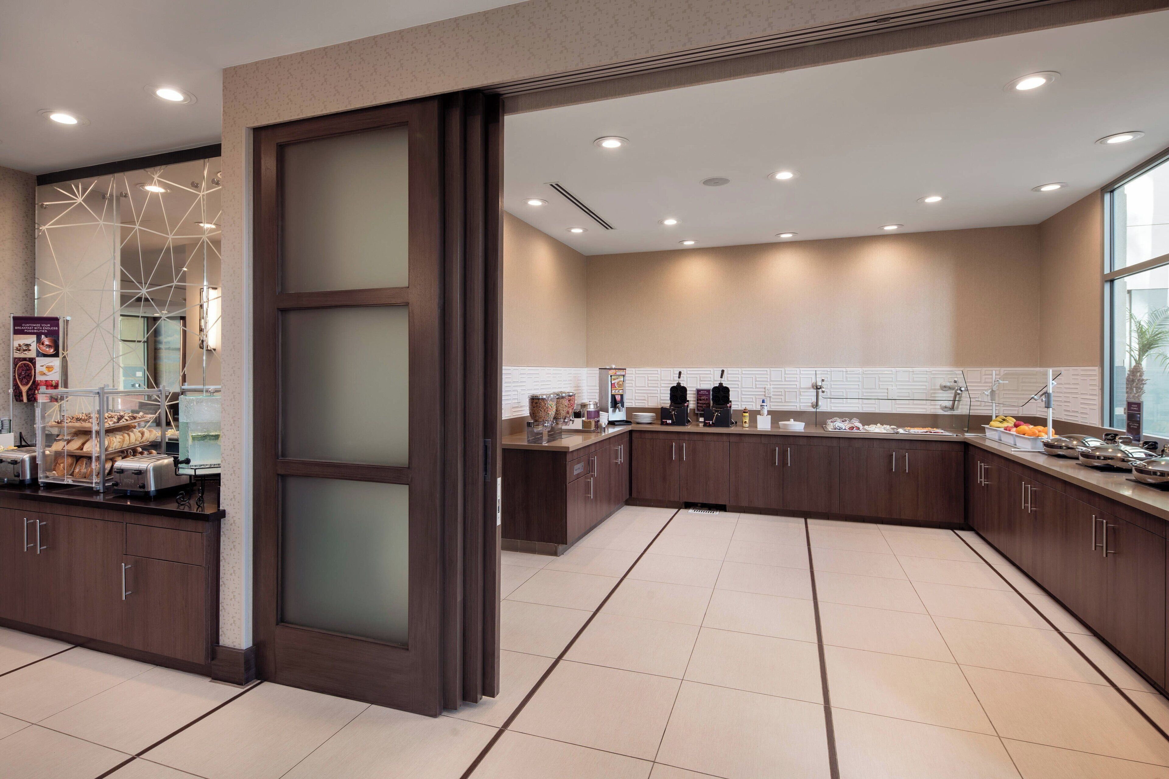 free buffet breakfast