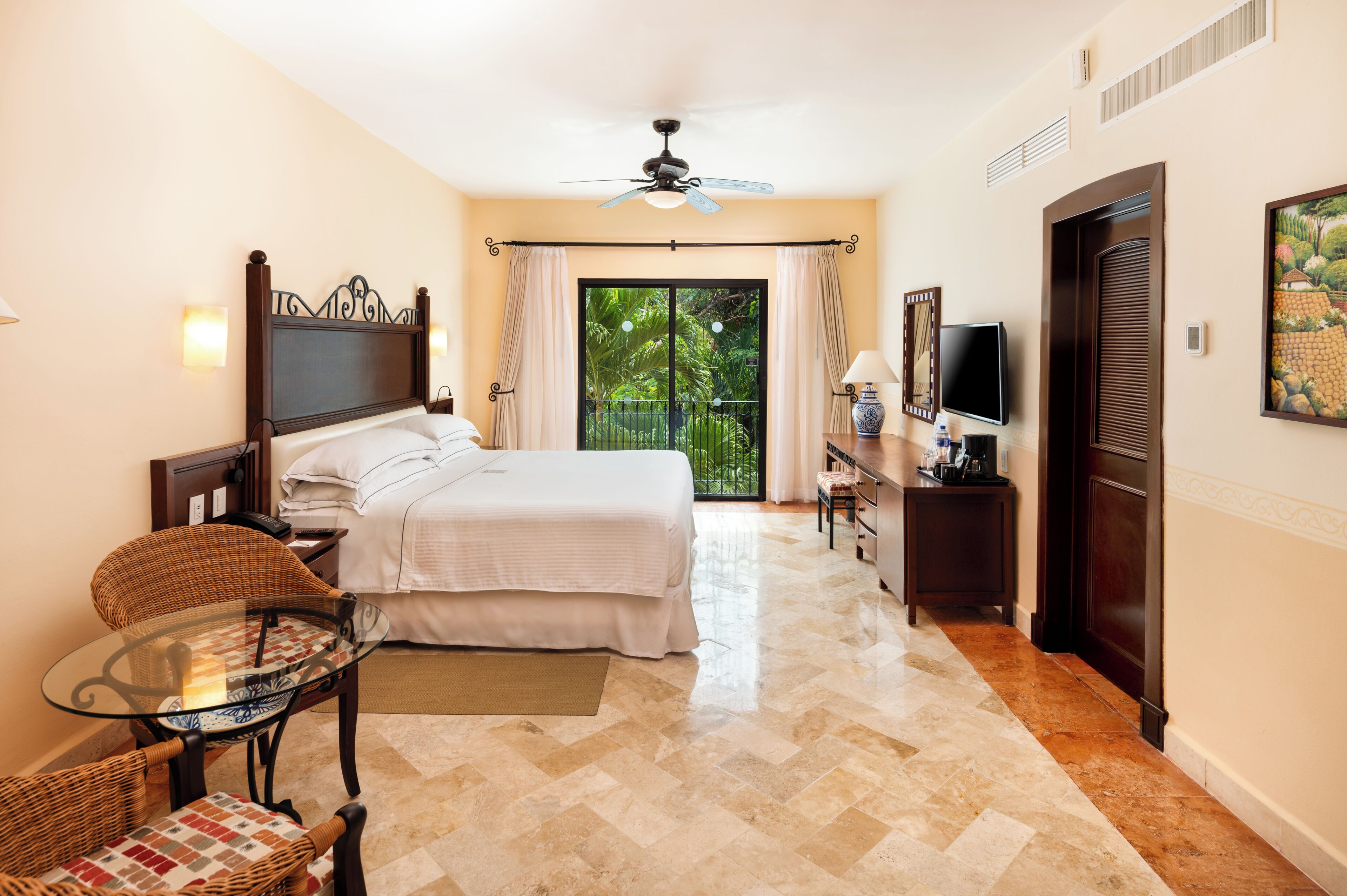 Free minibar, in-room safe, desk, blackout drapes