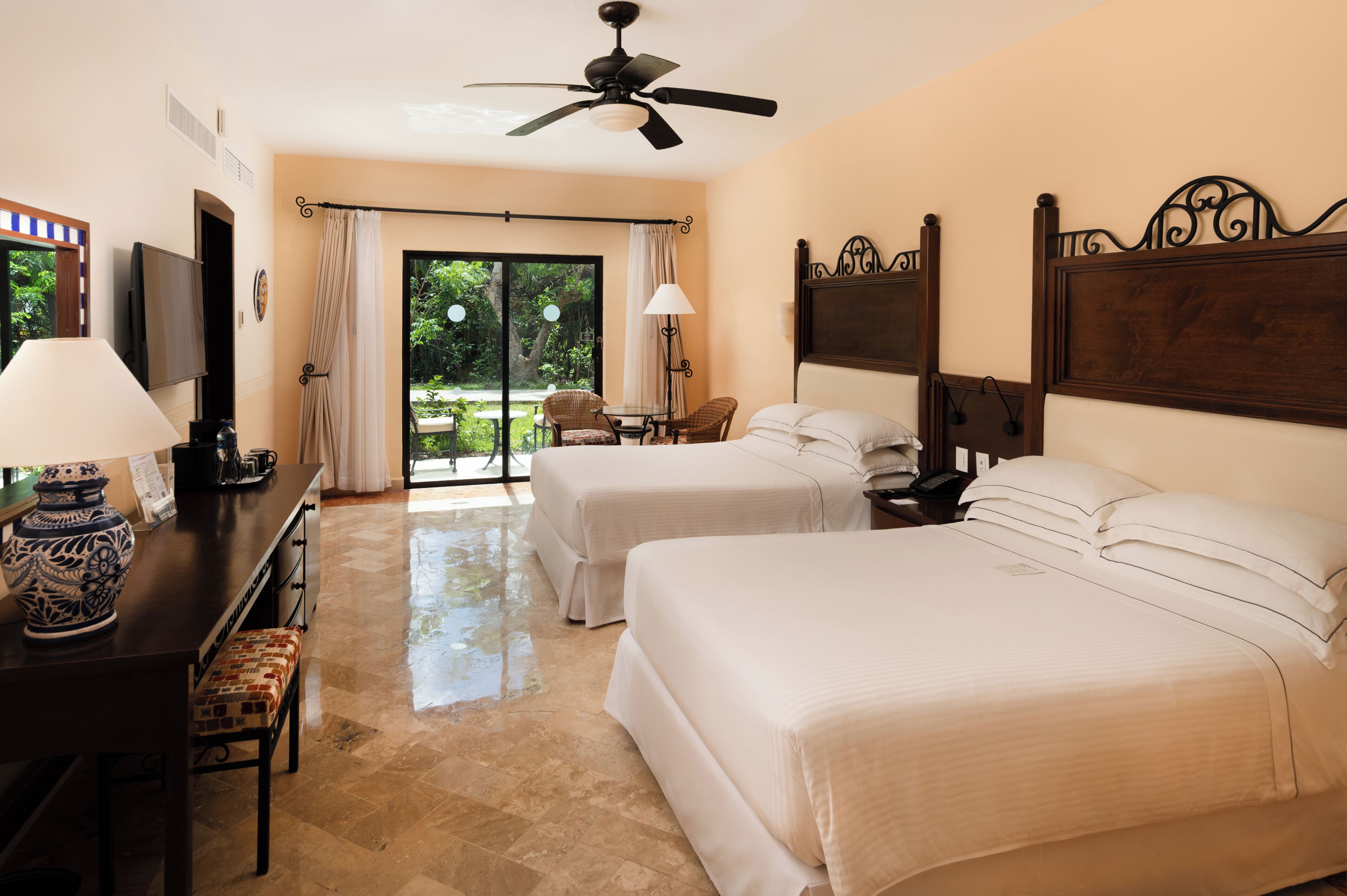 Free minibar, in-room safe, desk, blackout drapes