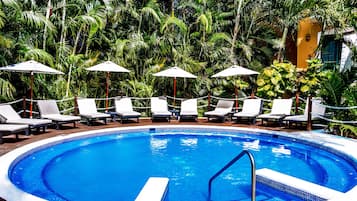 Free minibar, in-room safe, desk, blackout drapes