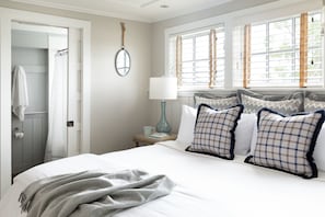 Luxury Suite, 1 Bedroom, Balcony | Iron/ironing board, free WiFi - Vineyard Square Hotel & Suites (Edgartown)