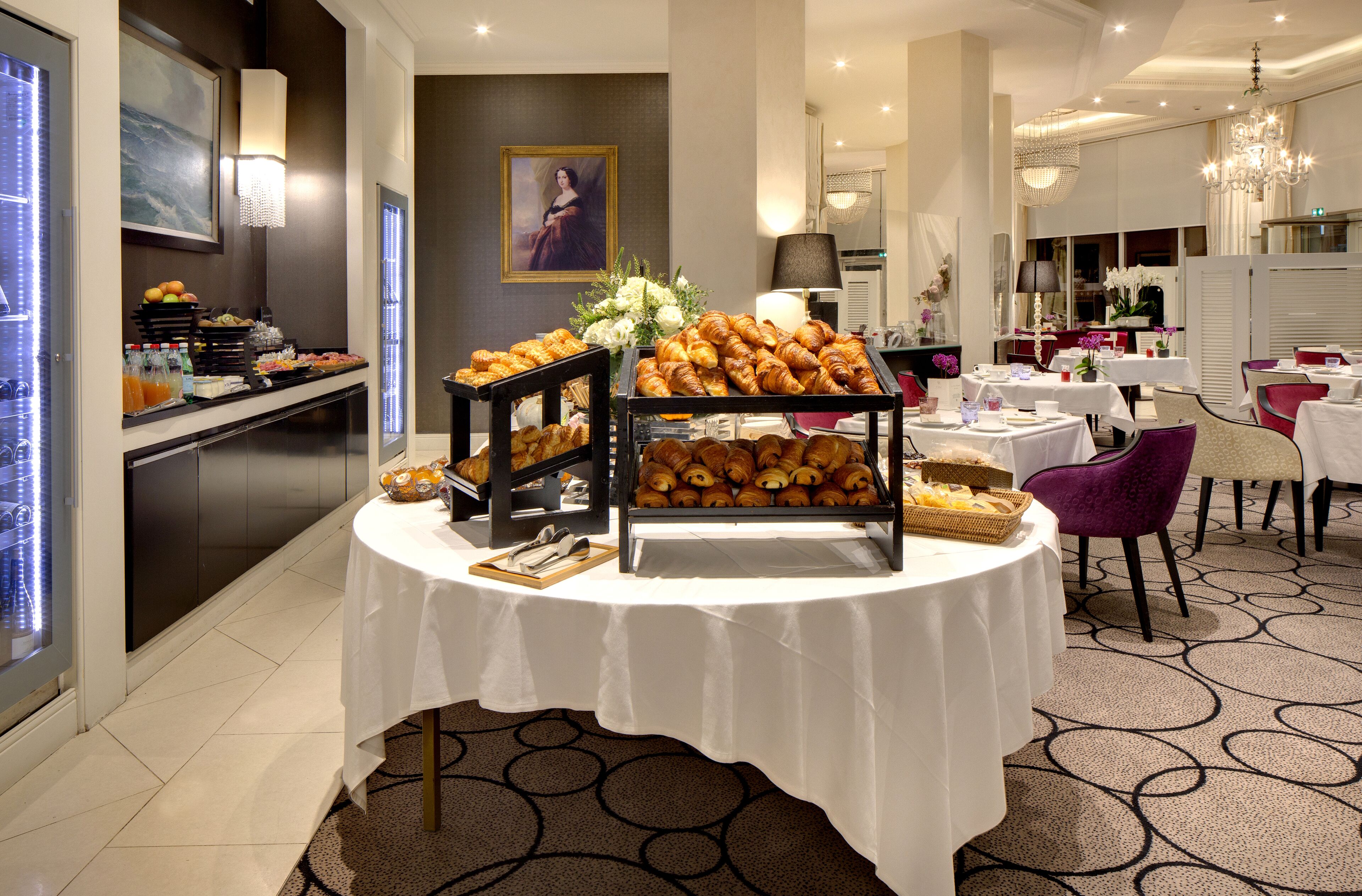 daily buffet breakfast (eur 32 per person)