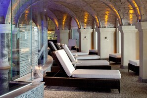 Sauna, Whirlpool, Dampfbad, Thermalbad/Mineralquelle, Körperbehandlungen