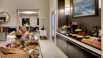 Daily buffet breakfast for a fee