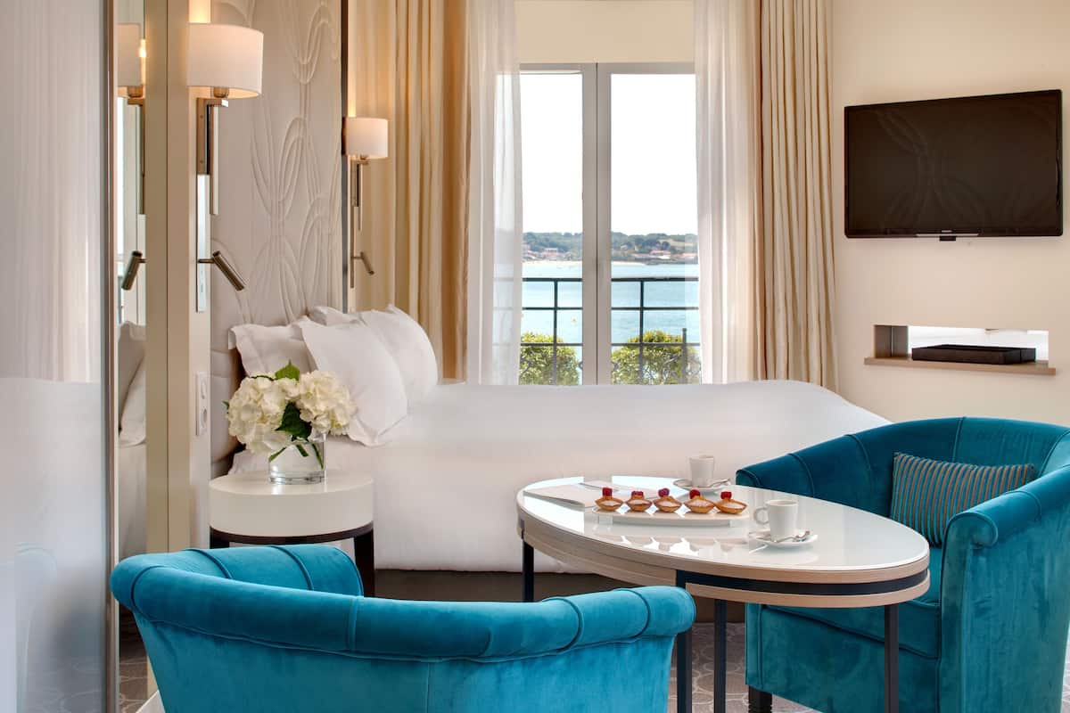 Deluxe-Zimmer, Meerblick (Accès Gratuit au Spa) | 1 Schlafzimmer, hochwertige Bettwaren, Pillowtop-Betten, Minibar