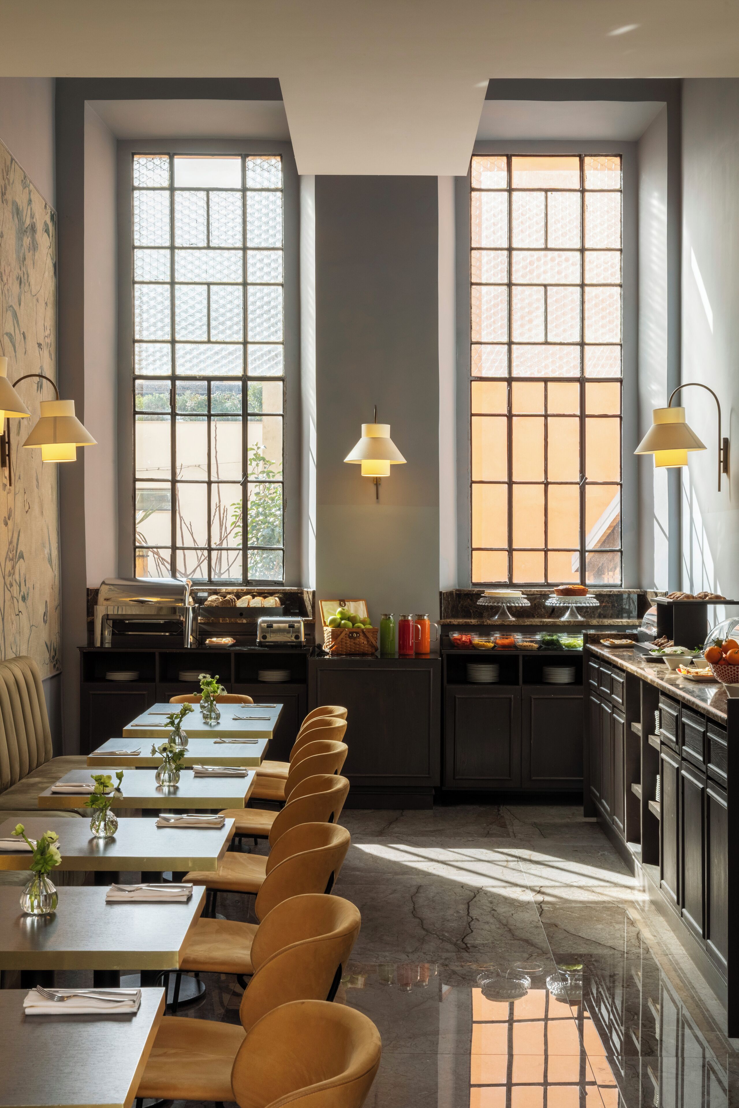 Tägliches Frühstücksbuffet gegen Gebühr