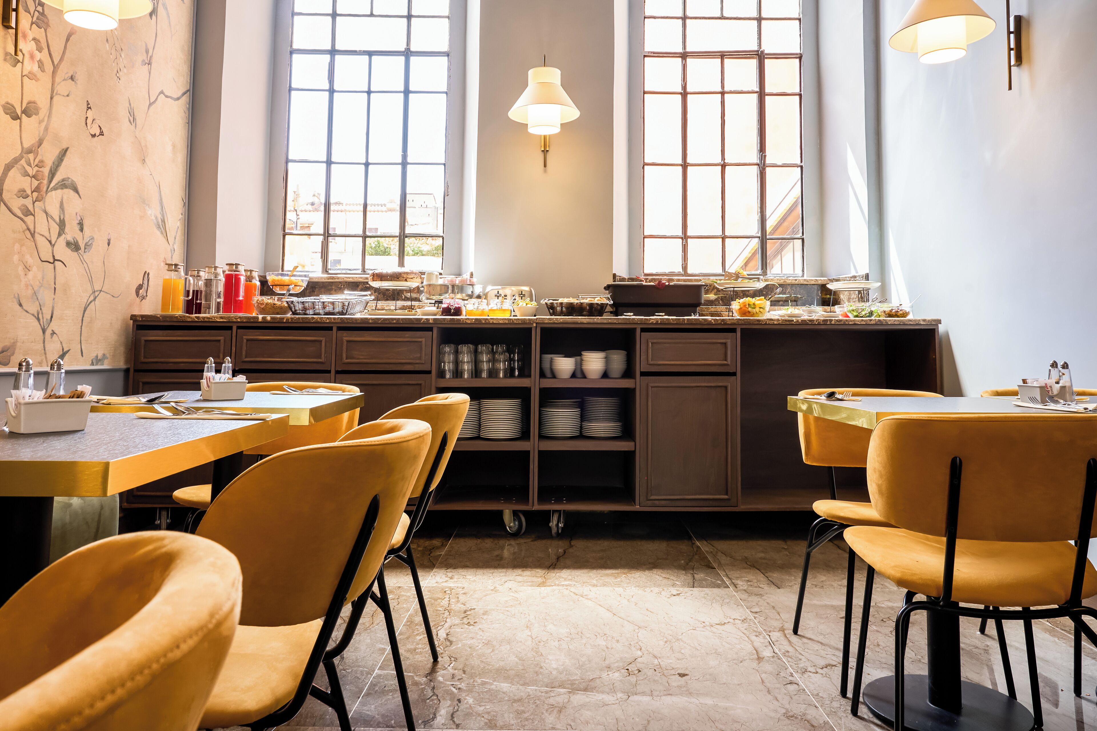 매일 뷔페 아침 식사(1인당 EUR 15)