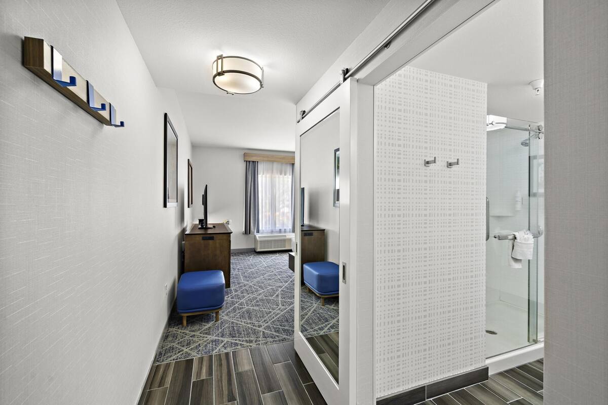 Coffres-forts dans les chambres, bureau