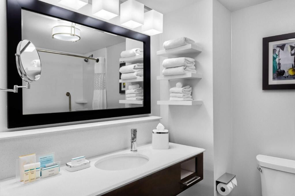 Bagno | Doccia, set di cortesia gratuito, asciugacapelli, asciugamani