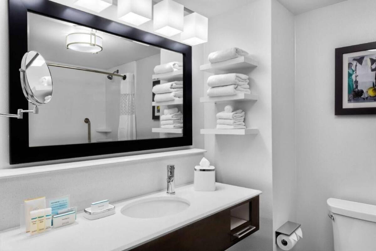 Bagno | Doccia, set di cortesia gratuito, asciugacapelli, asciugamani