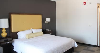 Hampton Inn & Suites Los Angeles/Hollywood