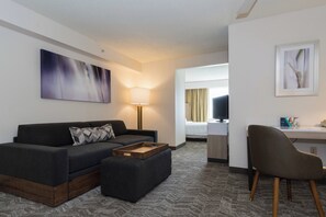 40-inch TV with cable channels, pay movies - SpringHill Suites by Marriott Charlotte Concord Mills Spdwy (Concord)