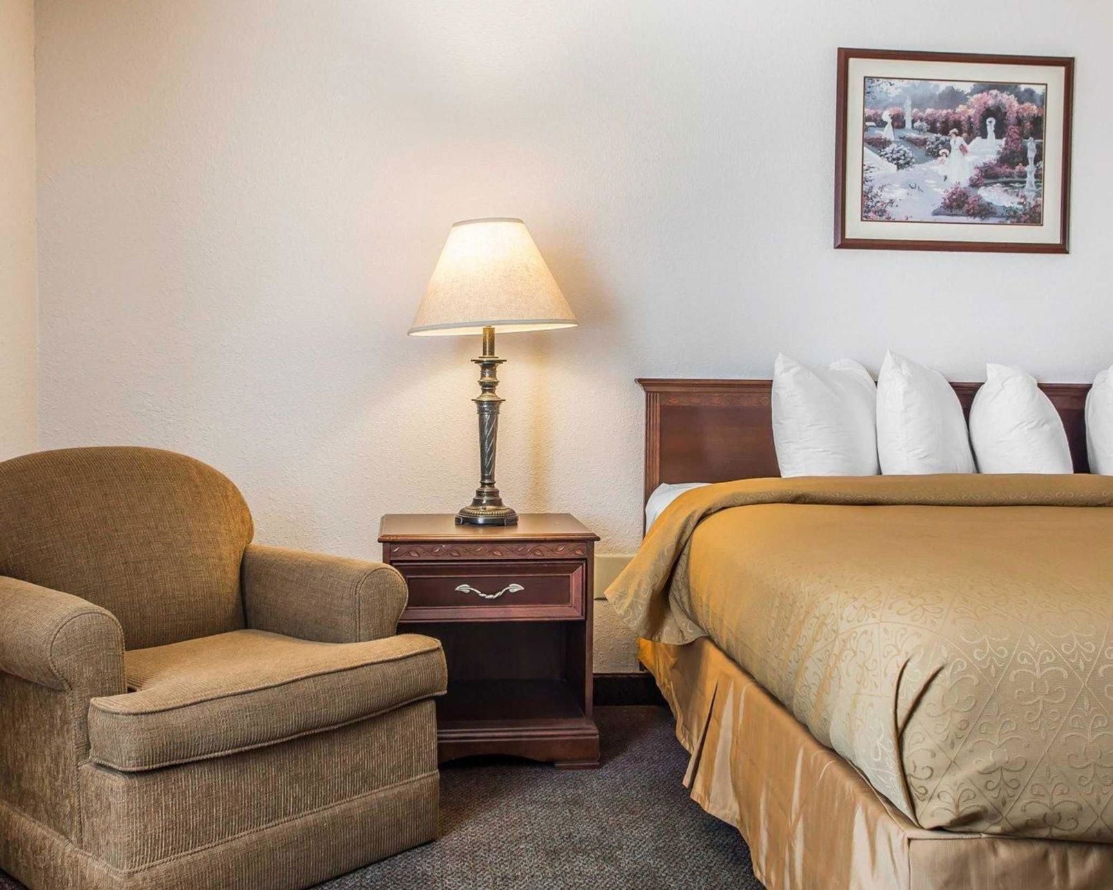 Premium bedding, down duvets, in-room safe, desk