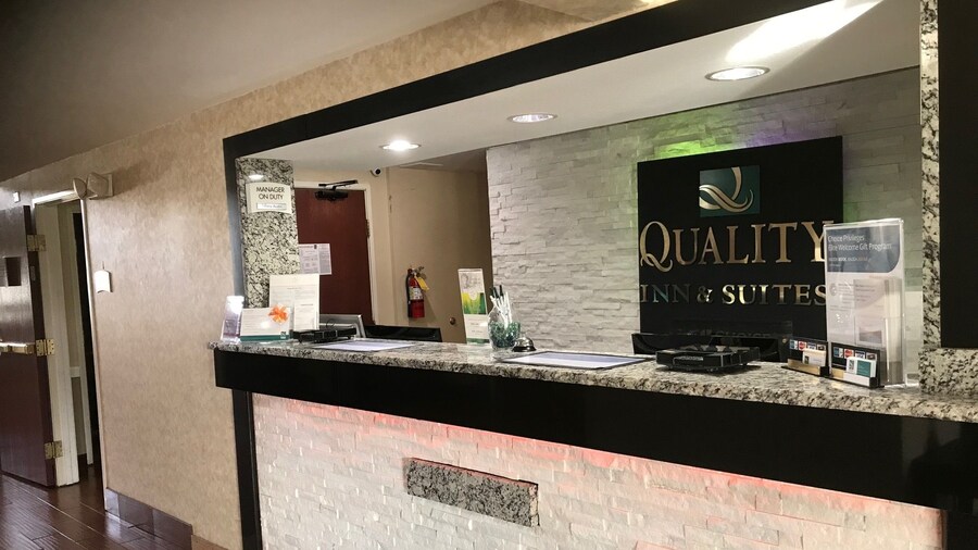 Quality Inn & Suites Middletown - Franklin