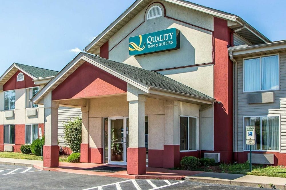 Quality Inn & Suites Middletown - Franklin