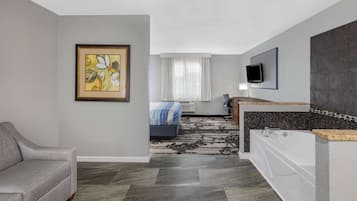 Superior Room, 1 King Bed, Non Smoking | Desk, blackout curtains, iron/ironing board, free WiFi