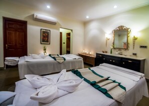 Couples treatment room(s), body treatments, aromatherapy