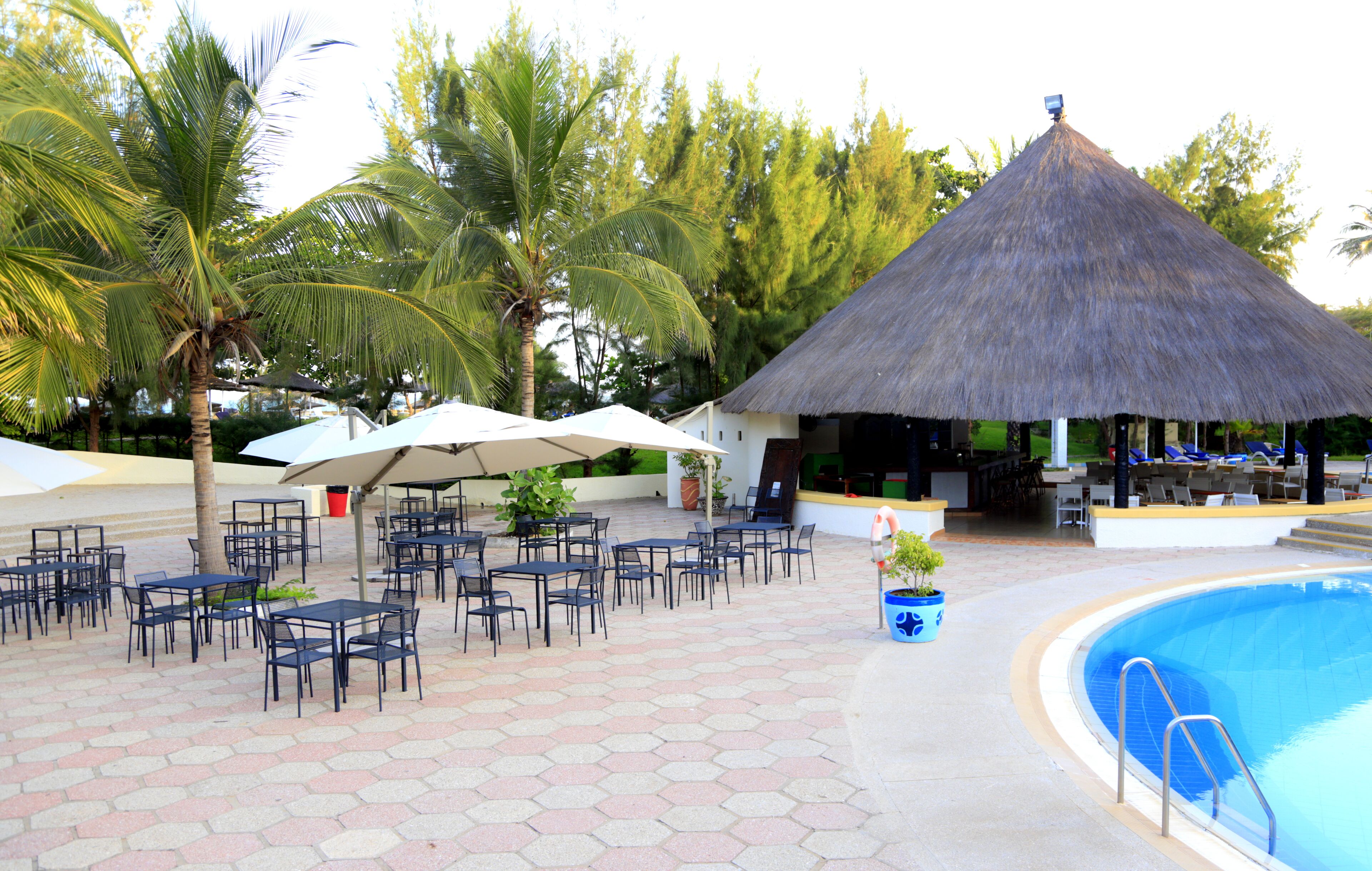 Poolbar