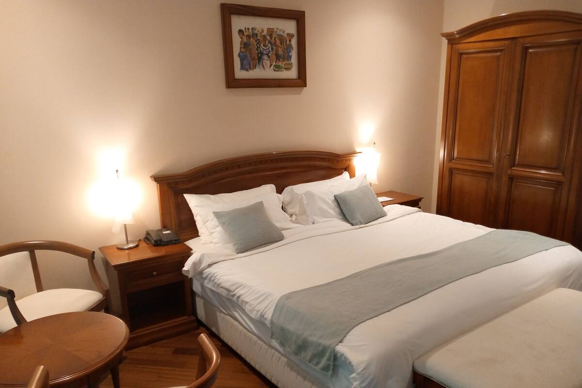 Presidential Suite | Egyptian cotton sheets, premium bedding, down duvets