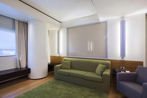 Ropa de cama de alta calidad, edredón y minibar 