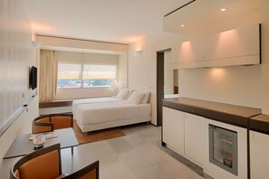 Literie de qualité, couette en duvet, minibar, coffre-fort