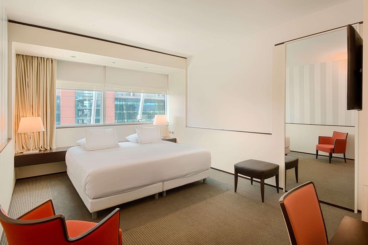 Ropa de cama de alta calidad, edredón y minibar