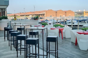 Outdoor dining - NH Venezia Laguna Palace (Mestre)