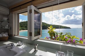 Cottage (Rock) | Bathroom | Separate tub and shower, free toiletries, hair dryer, bathrobes - Blue Waters Resort & Spa (St. John's)