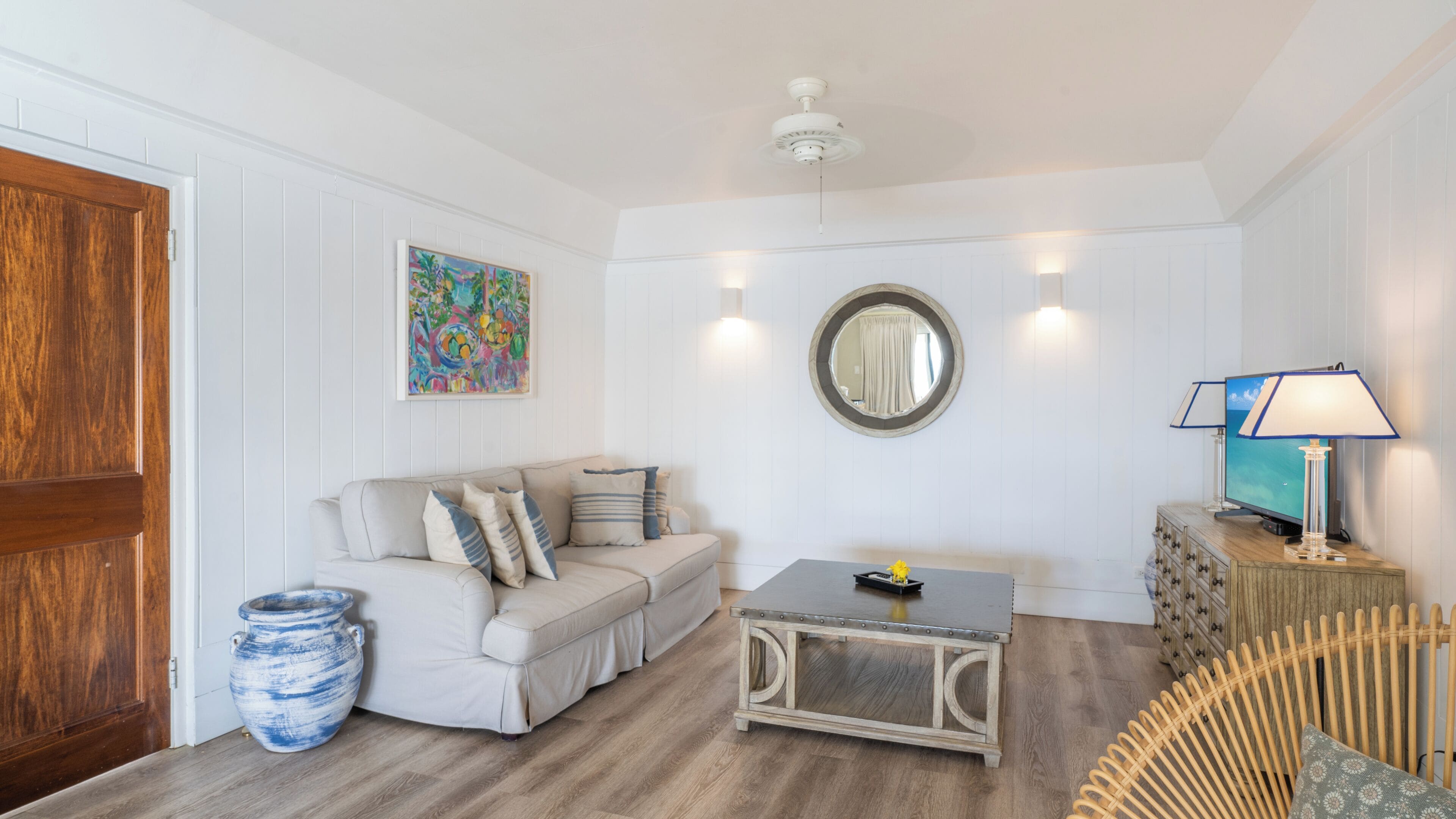 luxury suite | living area | 40-inch tv with cable channels