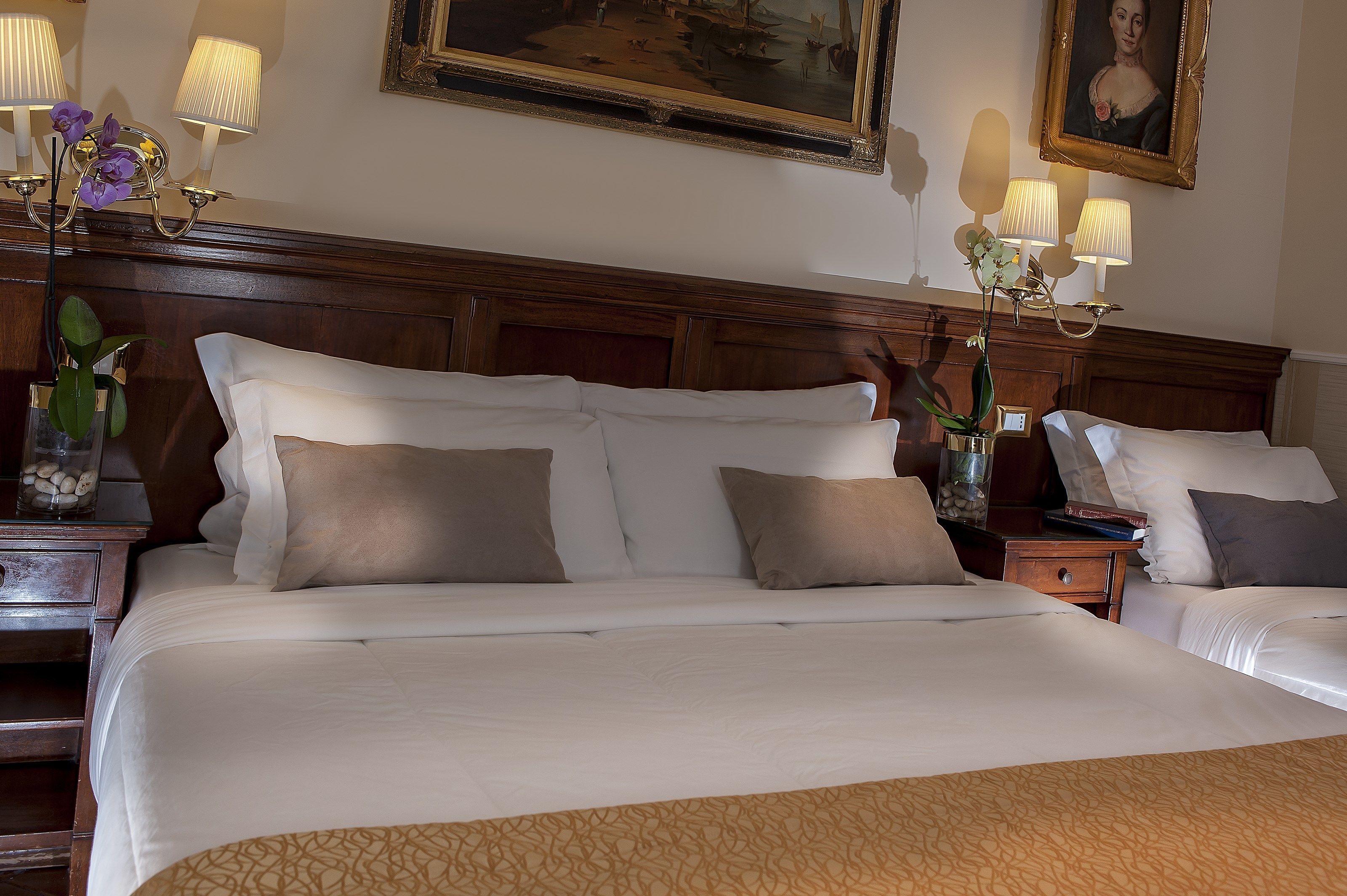 triple room | hypo-allergenic bedding, in-room safe, desk, laptop workspace