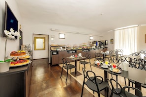 Daily buffet breakfast (EUR 9 per person)