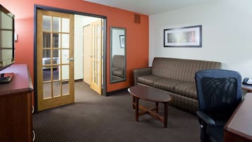 1 bedroom, desk, laptop workspace, soundproofing