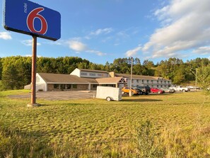 Exterior - Motel 6 Norway, MI (Norway)
