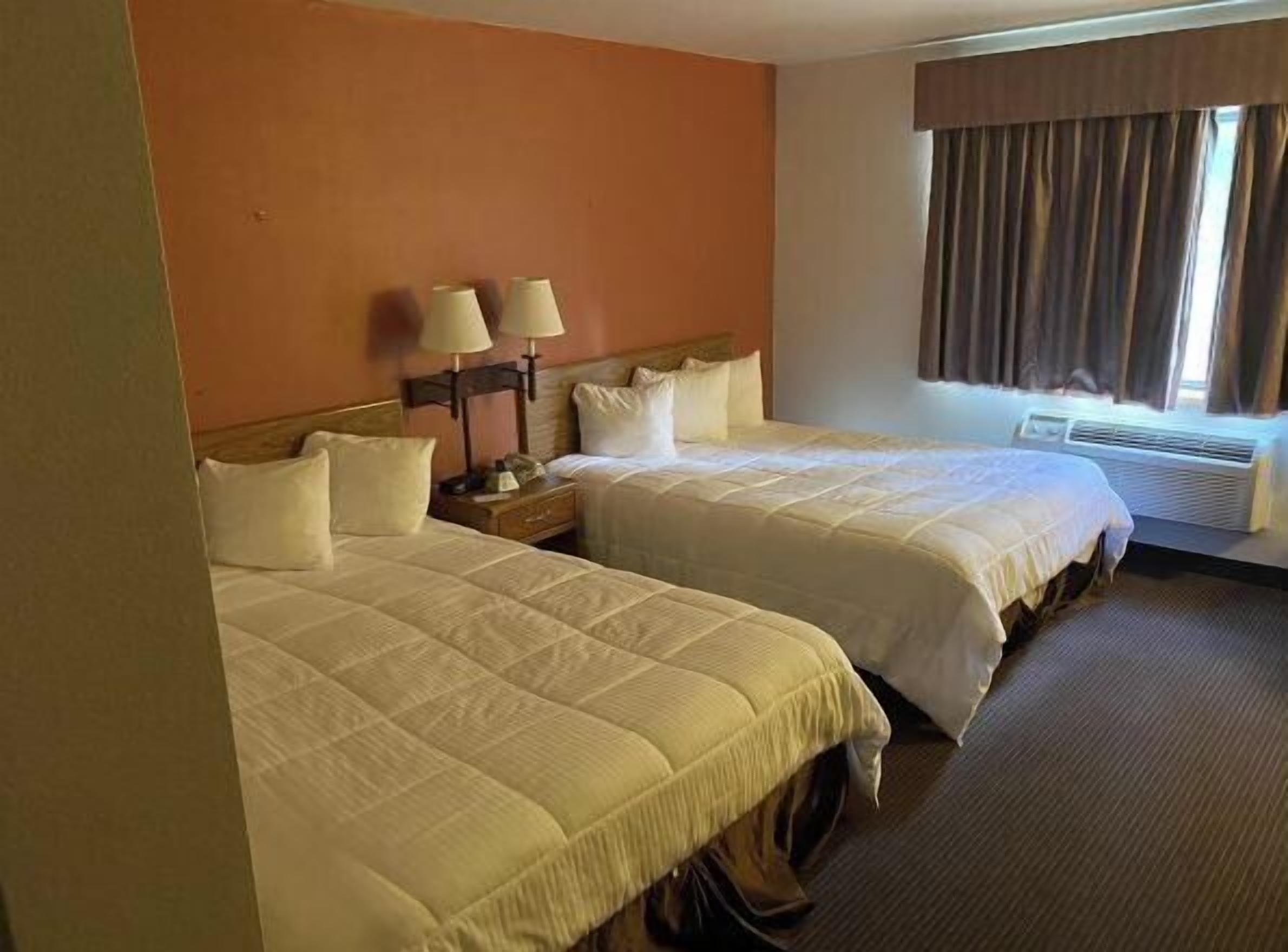 Desk, free cribs/infant beds, free rollaway beds, free WiFi