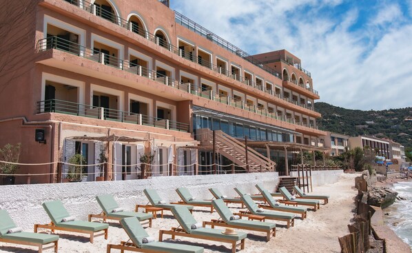 Front of property - Surplage Hôtel Cavalière (Le Lavandou)