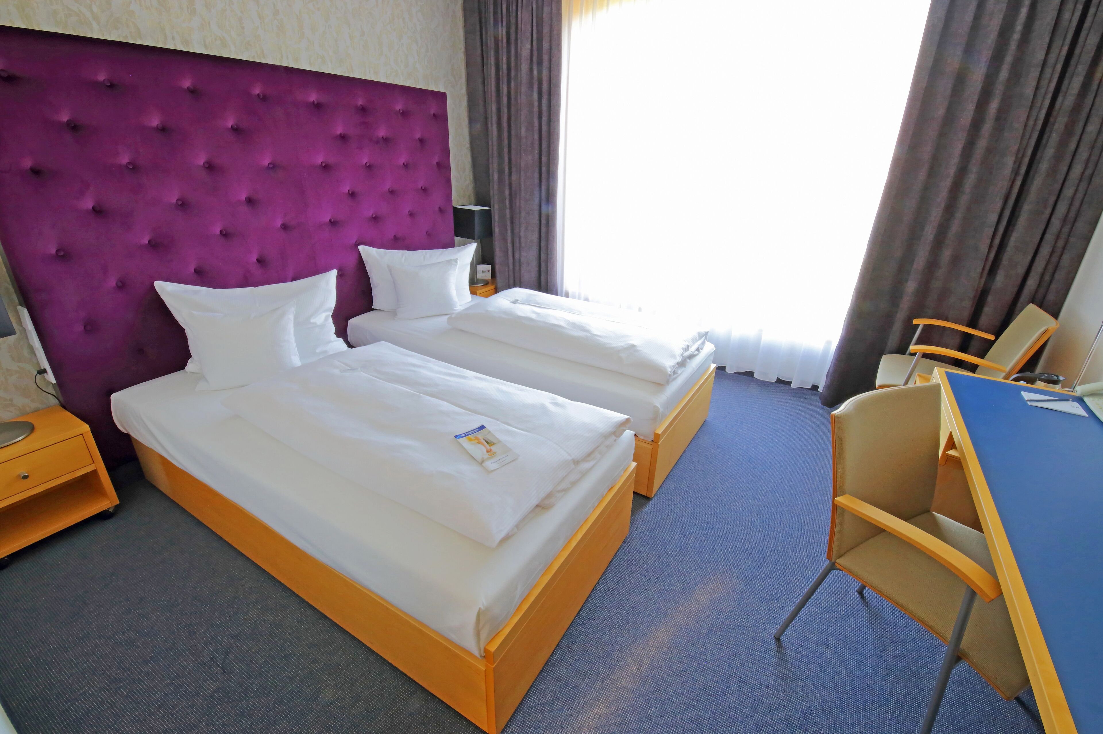 standard double room | 1 bedroom, premium bedding, minibar, desk