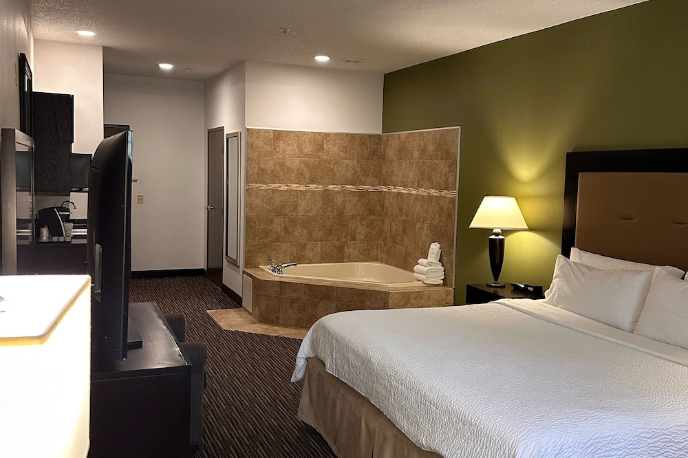 Holiday Inn Express & Suites Chicago-Deerfield/Lincolnshire by IHG