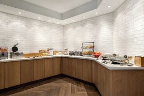 Bao gồm bữa sáng buffet hàng ngày 