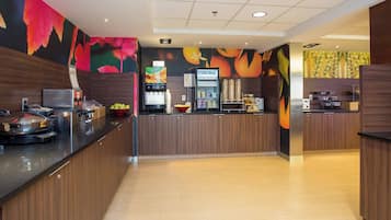 Free daily continental breakfast
