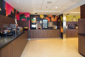 Free daily continental breakfast - Fairfield by Marriott Inn & Suites Raynham Middleborough/Plymouth (Middleborough)