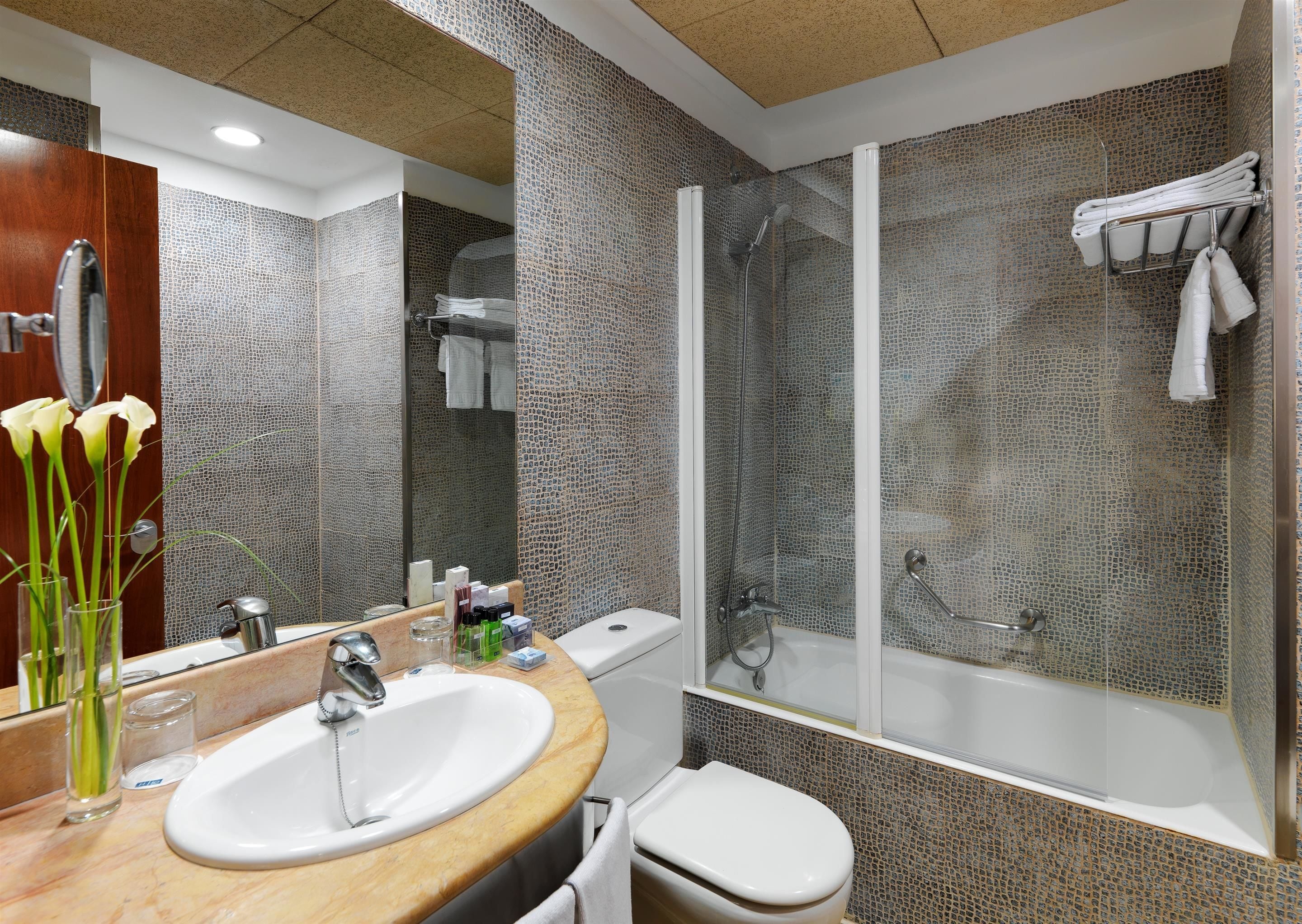 1 bedroom, minibar, in-room safe, iron/ironing board